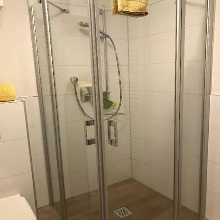 Moderne Ferienwohnung Im Herzen Von Bad Neustadt Бад-Нойштадт-ан-дер-Зале Экстерьер фото